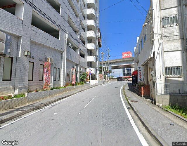 メダリオン 右側からの外観