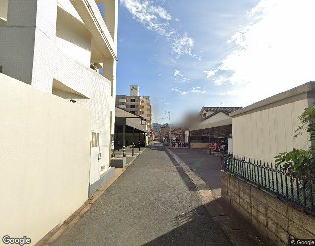 C.小倉ベイ 右側からの外観
