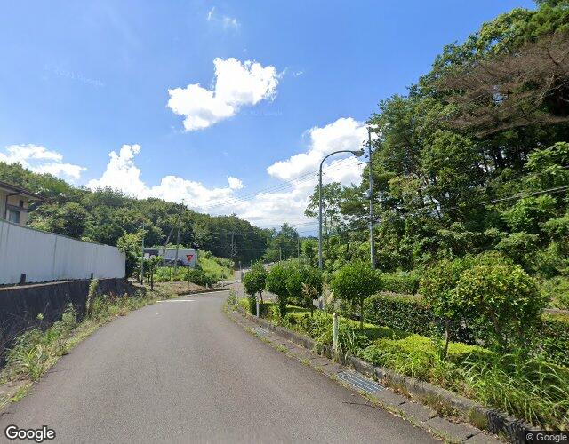ニュー東京 左側からの外観