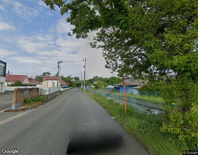 クリスタルネロ 右側からの外観