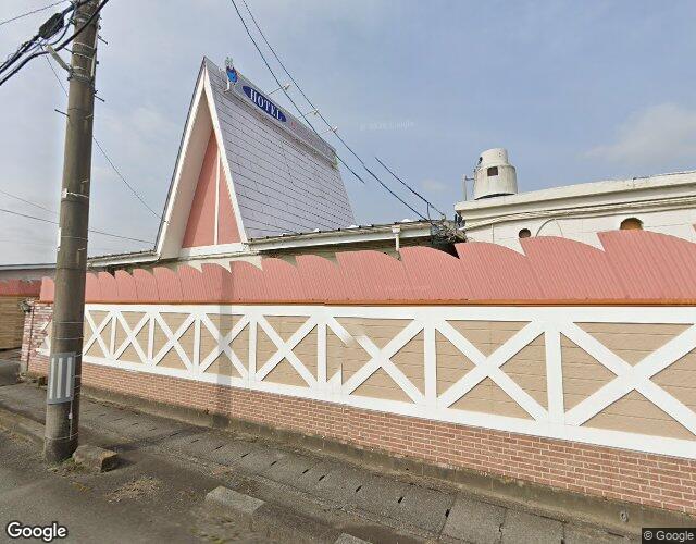 ルージュの伝言 左側からの外観