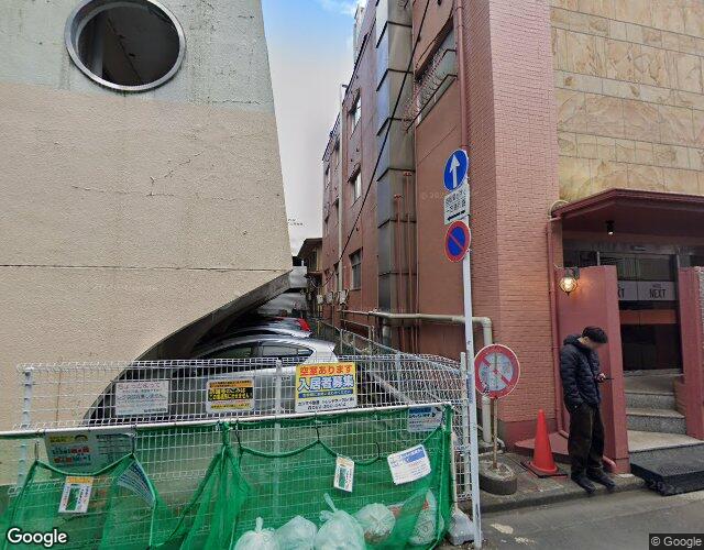NEXT 右側からの外観