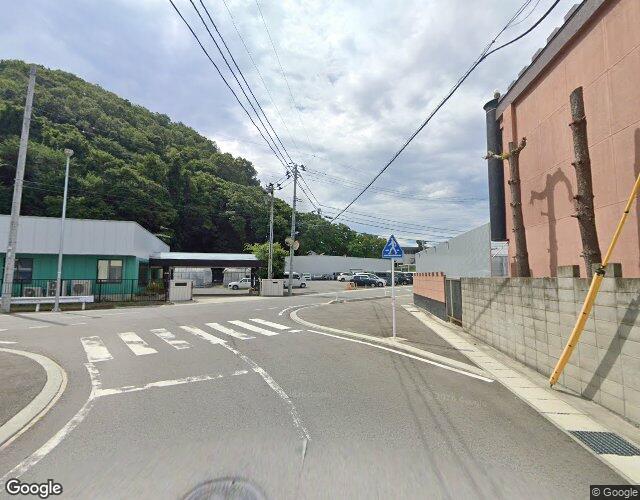 モナコ 裏側からの外観