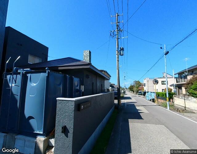 しろいうさぎ 左側からの外観