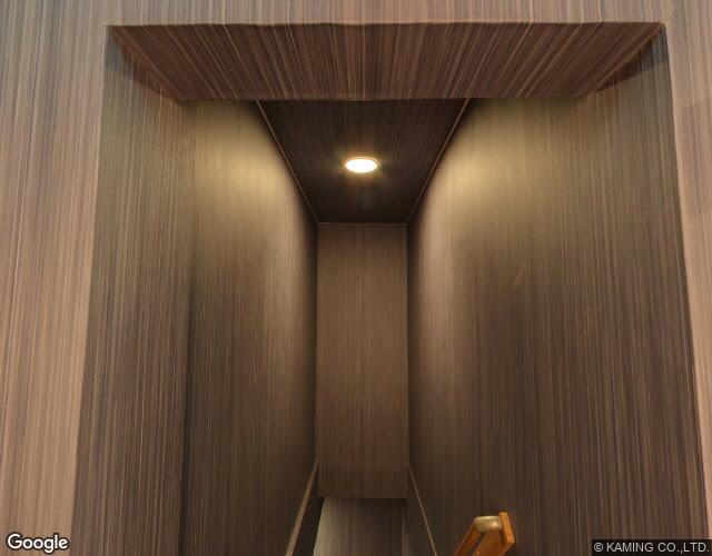 100％HOTEL 右側からの外観