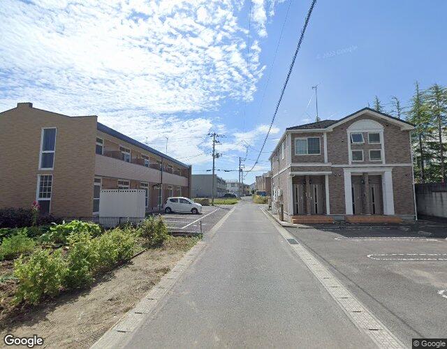 風のささやき 裏側からの外観