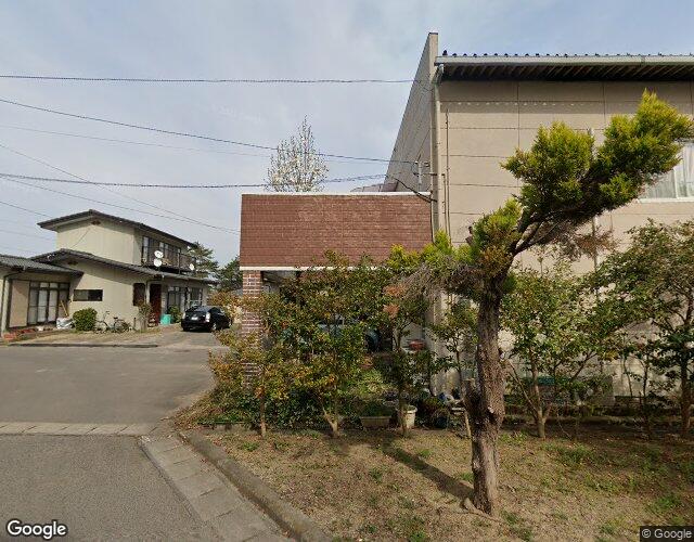 ミセス チャップリン 右側からの外観