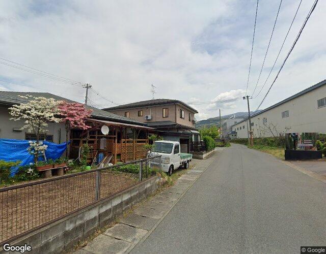 ナイト 右側からの外観