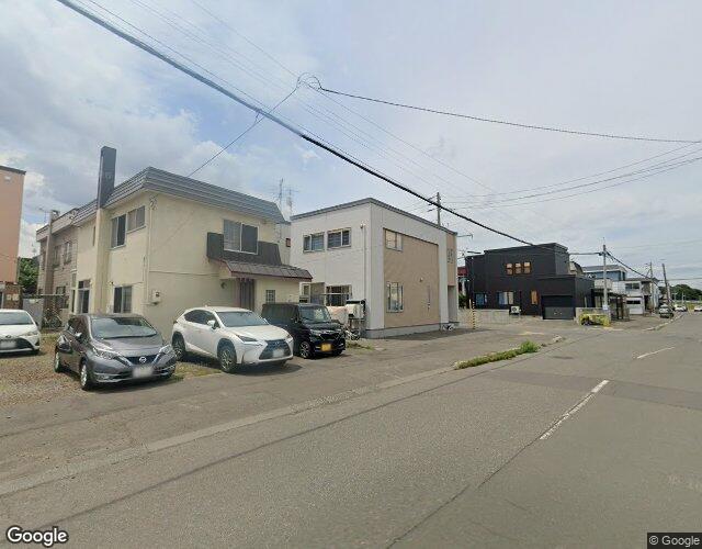 KING 左側からの外観