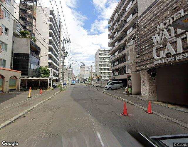 ウォーターゲート札幌 右側からの外観
