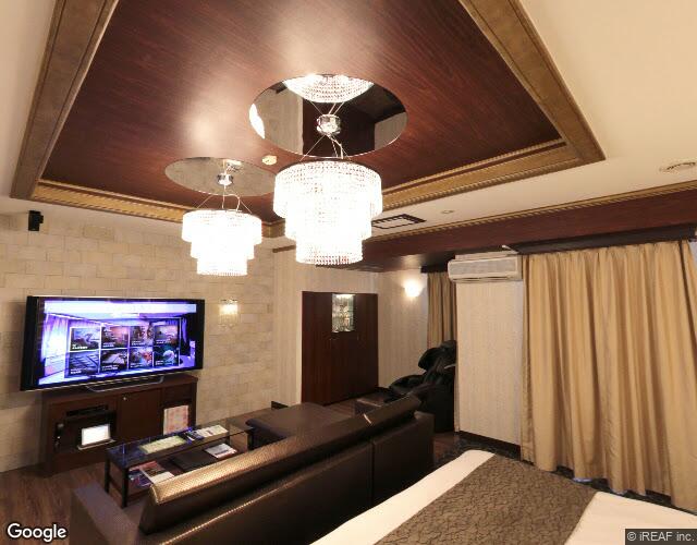 Blue　Hotel　Sju(:)pri:m 裏側からの外観