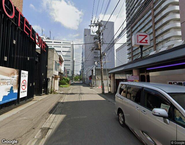ラヴホテル Z 右側からの外観