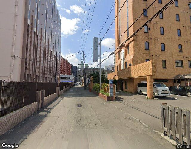 L&L 左側からの外観