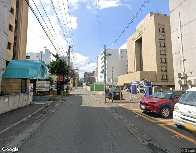 HOTEL LET`S SUSUKINO 左側からの外観