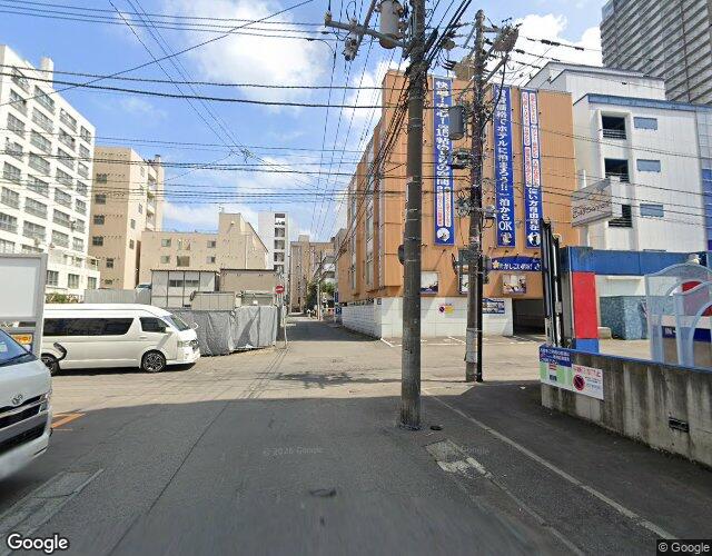HOTEL LET`S SUSUKINO 右側からの外観
