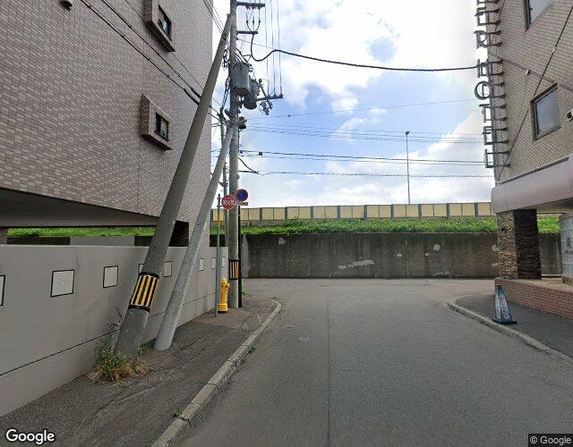 ウォーターホテルK 右側からの外観