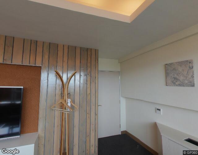 HOTEL Y’s（ワイズ） 左側からの外観