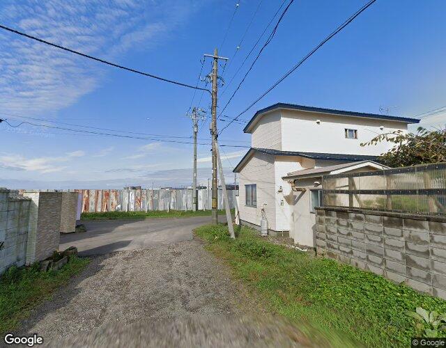 SEA SIDE 左側からの外観