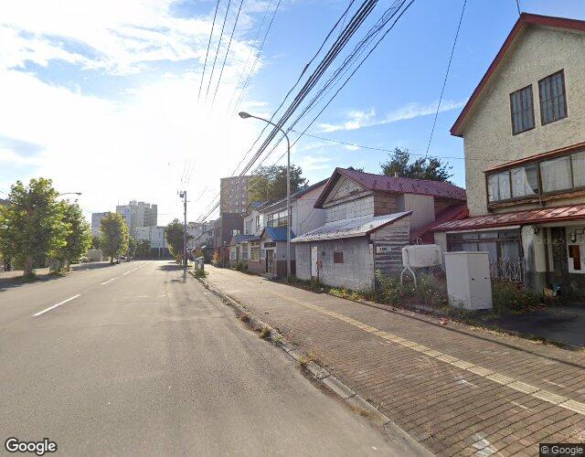 リップローズ 左側からの外観