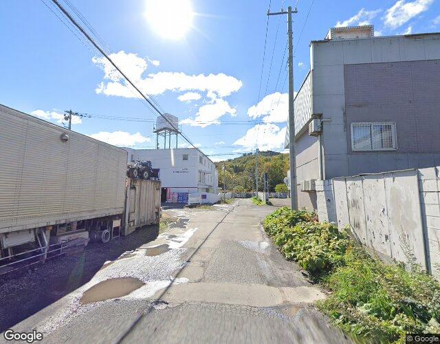 パールピアス 裏側からの外観