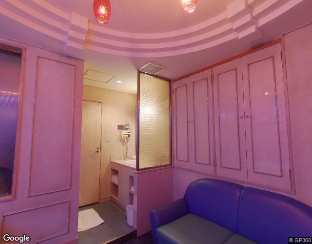 HOTEL エリーテ 左側からの外観