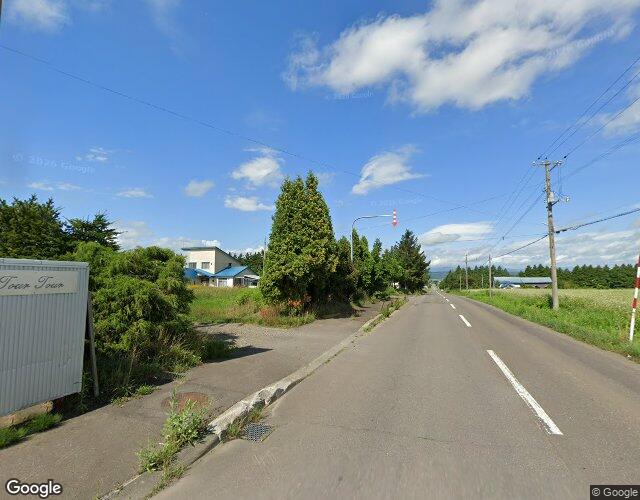 ラトゥール 左側からの外観