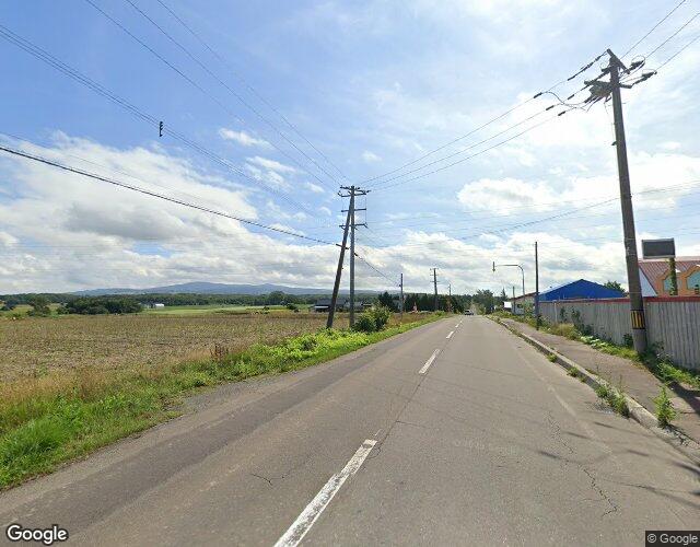 ラトゥール 右側からの外観