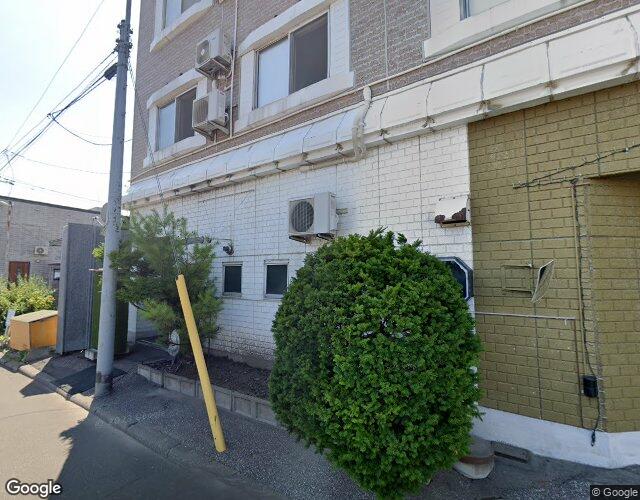 エンジェル 左側からの外観