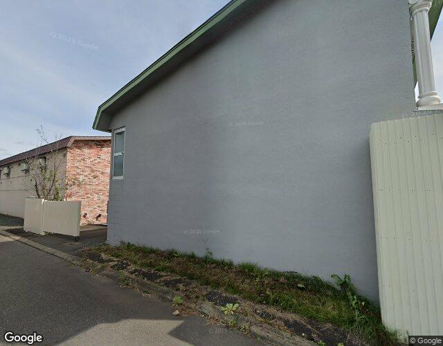 フランス 右側からの外観