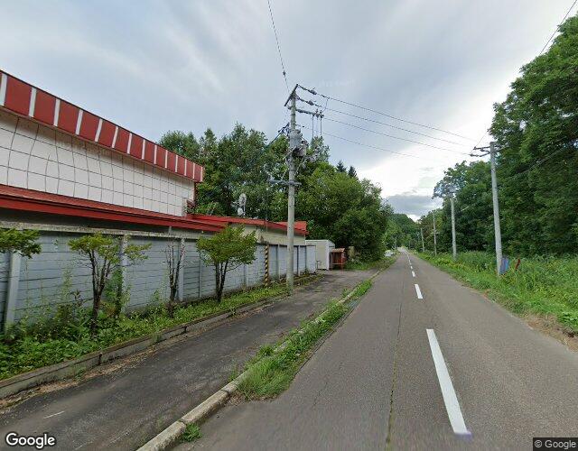 一休 左側からの外観