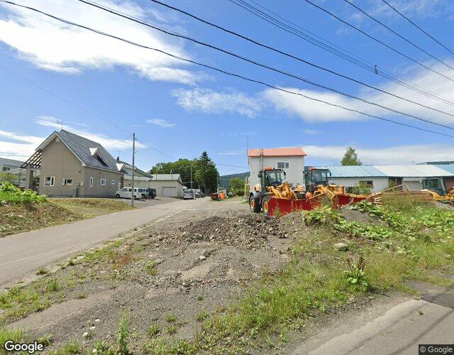 新生 左側からの外観