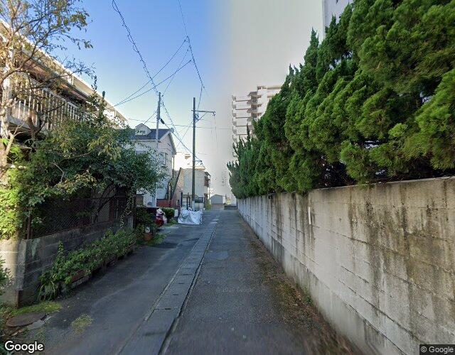 プラザイン 右側からの外観