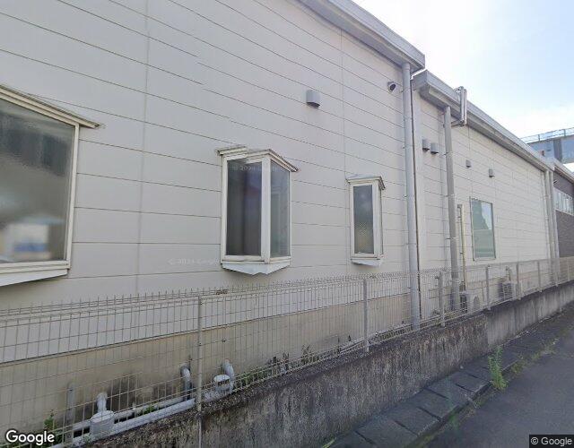 セピア ラックス 右側からの外観