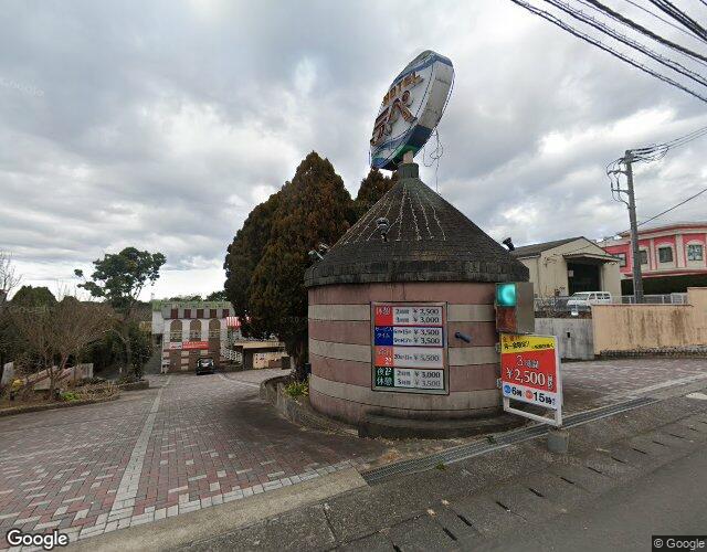 ホテル ラペ 左側からの外観