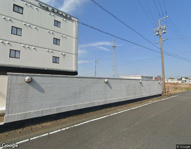 グラード静波店 左側からの外観