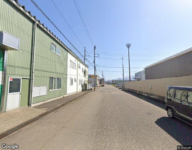 楽園伝説 裏側からの外観