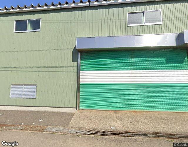 楽園伝説 右側からの外観