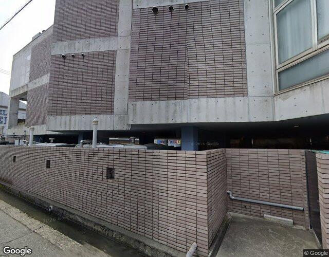 イルファーロ 左側からの外観
