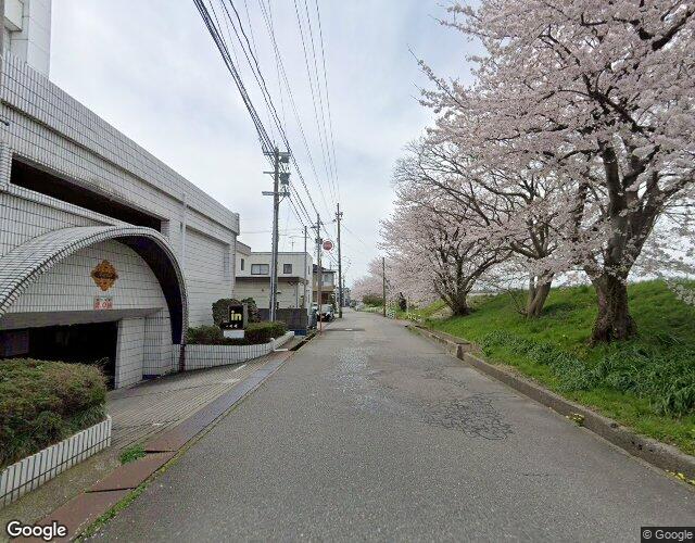 プラザ サンタモニカ 左側からの外観