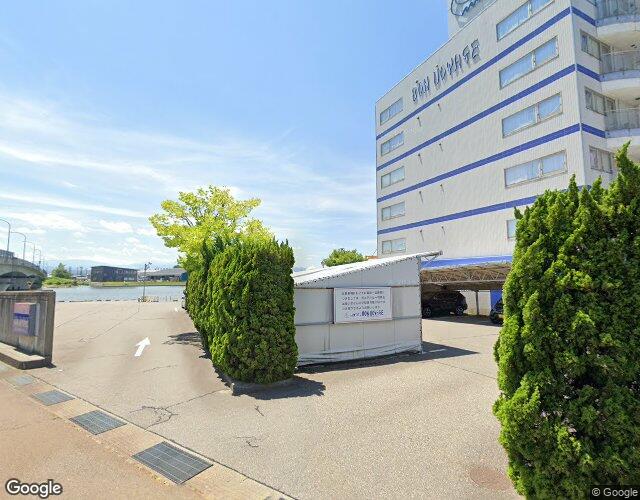ボンボヤージュ 裏側からの外観