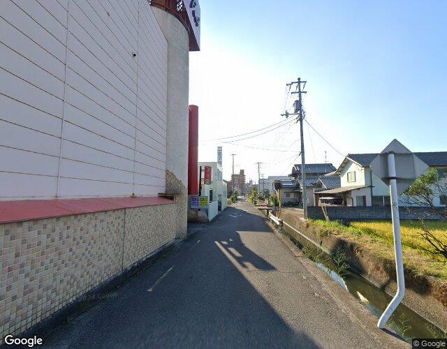 クラブフィール 左側からの外観