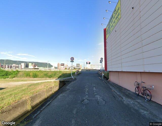 クラブフィール 右側からの外観