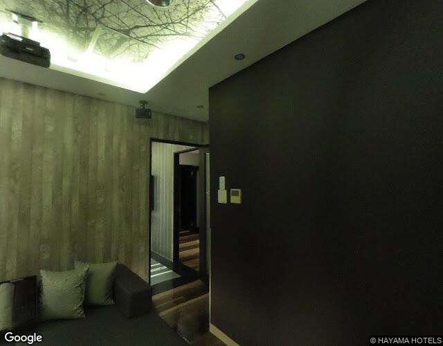 HOTEL A LA MODE（アラモード）【HAYAMA HOTELS】 右側からの外観