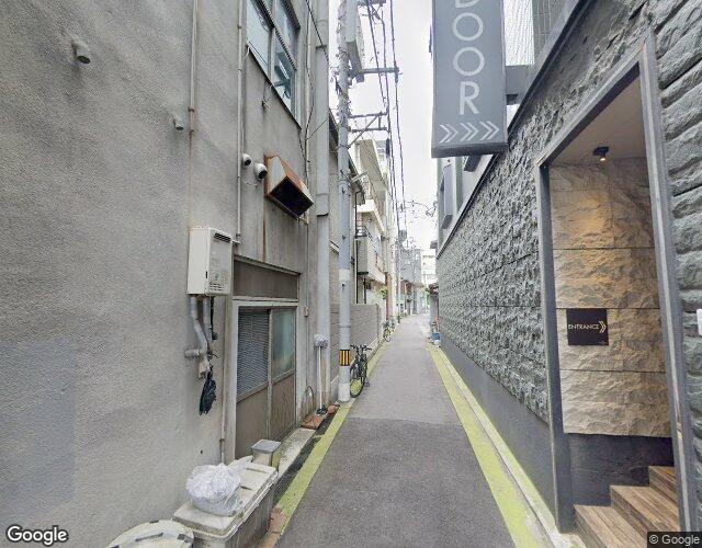 HOTEL DOOR 裏側からの外観