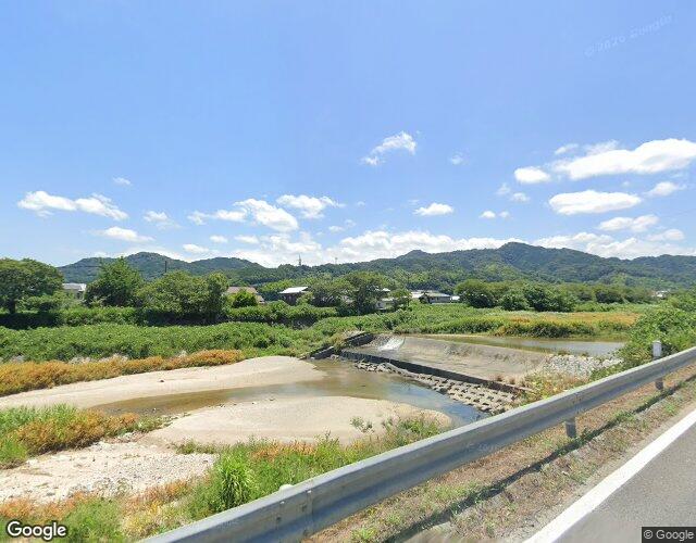 リバーサイド 裏側からの外観