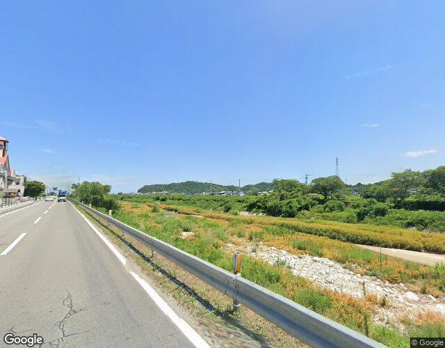 リバーサイド 右側からの外観