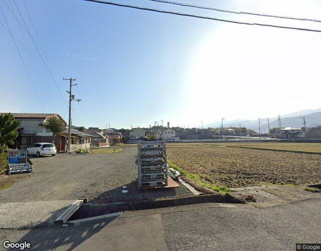 ホテル 天使の隠れ家 西条店 右側からの外観