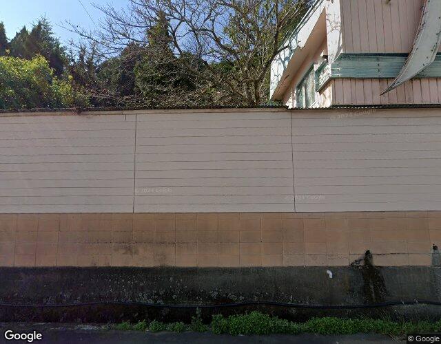 なるせ 左側からの外観