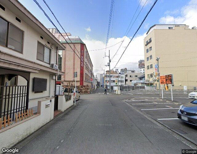 SENSE 左側からの外観