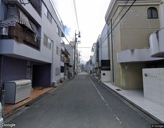 SENSE 右側からの外観